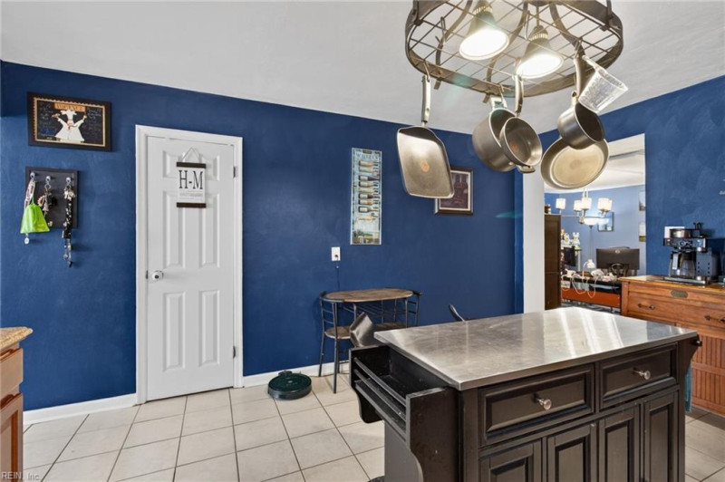 Photo 11 of 27 residential for sale in Portsmouth virginia
