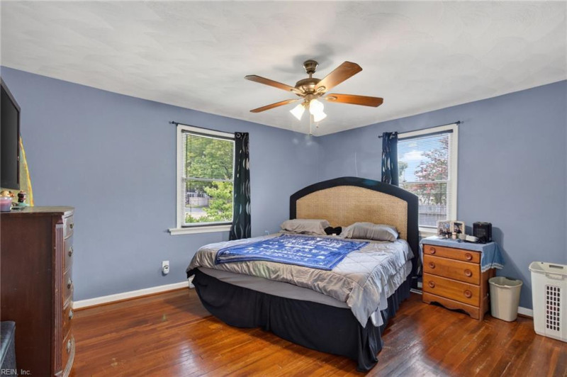 Photo 14 of 27 residential for sale in Portsmouth virginia