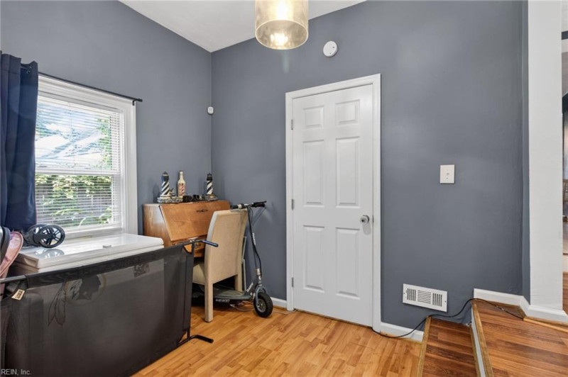 Photo 22 of 27 residential for sale in Portsmouth virginia