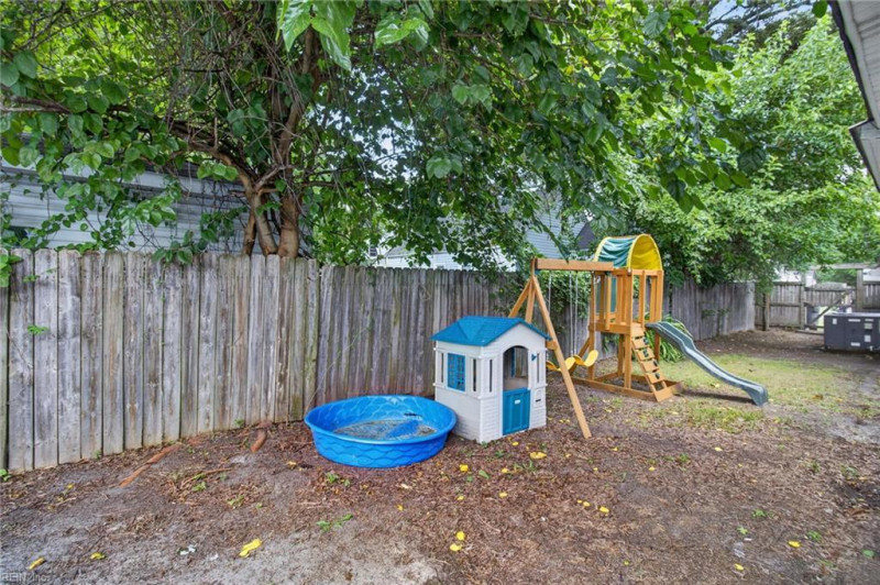 Photo 24 of 27 residential for sale in Portsmouth virginia