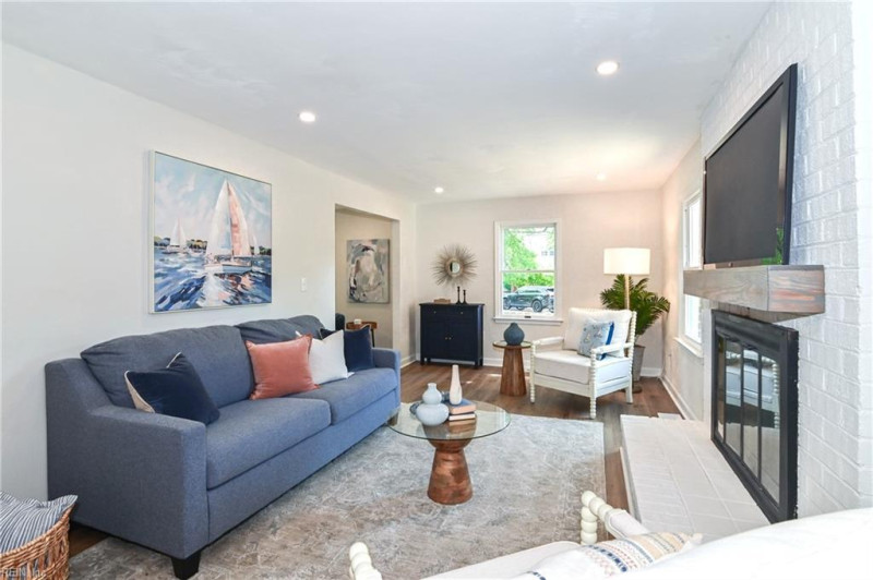Photo 10 of 49 residential for sale in Norfolk virginia
