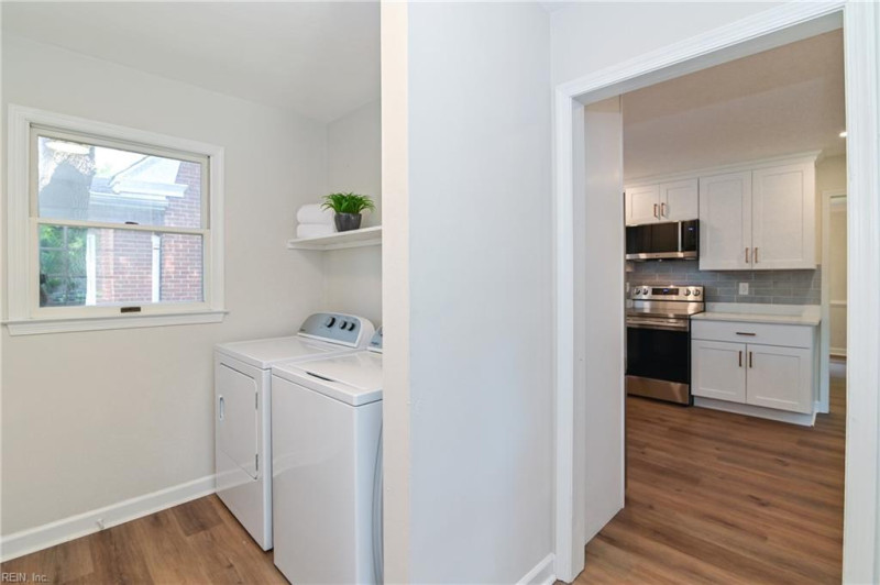 Photo 17 of 49 residential for sale in Norfolk virginia