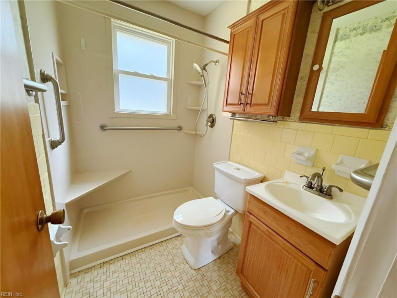 Photo 21 of 26 residential for sale in Chesapeake virginia