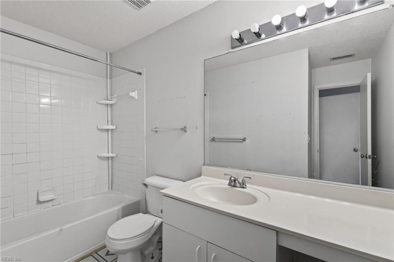 Photo 17 of 21 residential for sale in Virginia Beach virginia