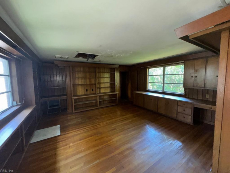 Photo 11 of 28 residential for sale in Norfolk virginia Photo 11 of 28 residential for sale in Norfolk virginia