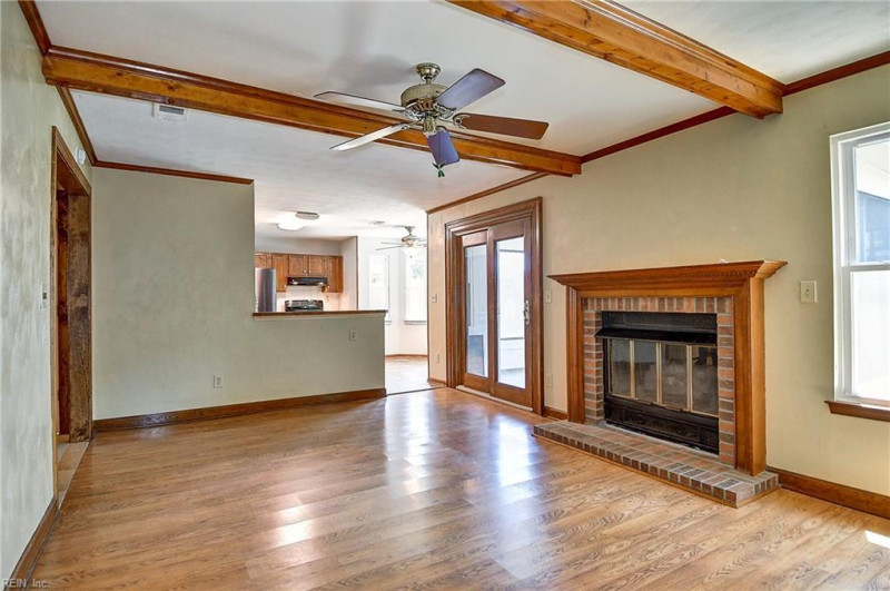 Photo 15 of 47 residential for sale in Virginia Beach virginia