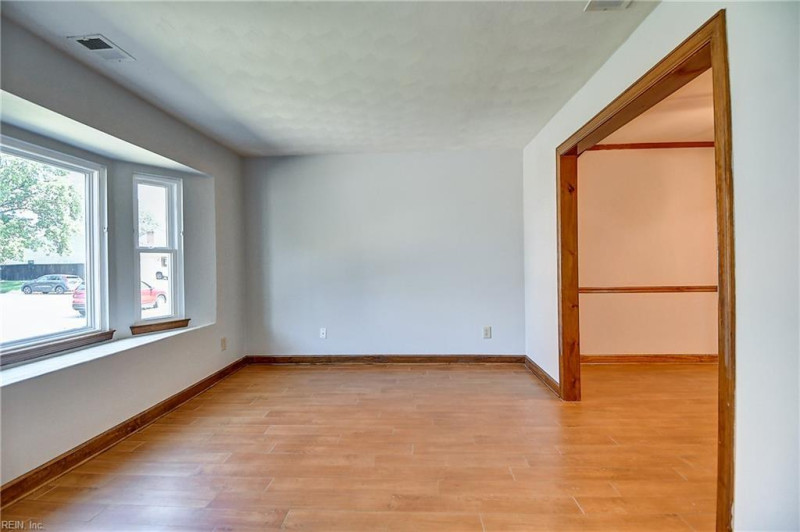 Photo 7 of 47 residential for sale in Virginia Beach virginia