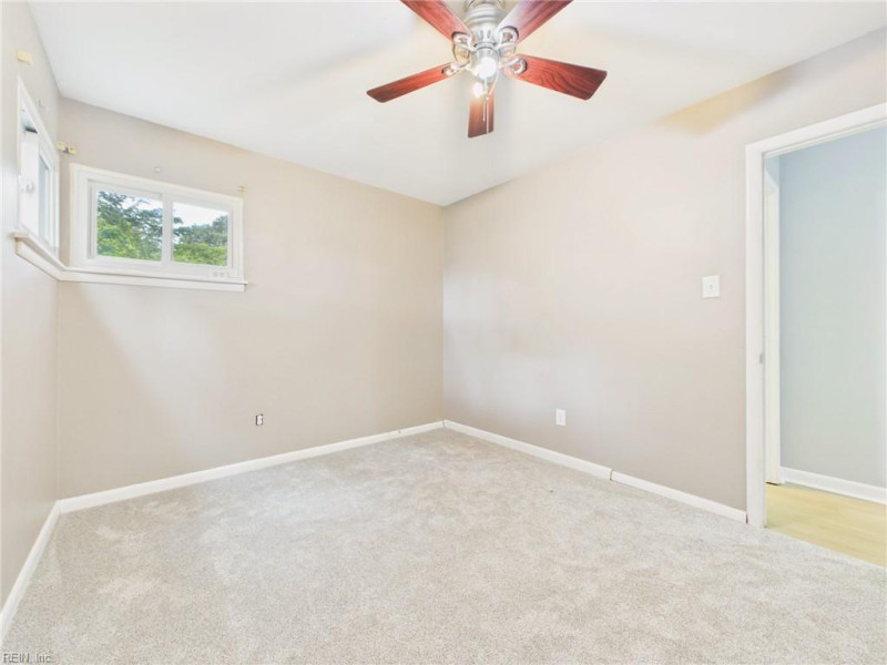 Photo 13 of 43 residential for sale in Virginia Beach virginia