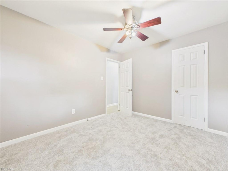 Photo 15 of 43 residential for sale in Virginia Beach virginia