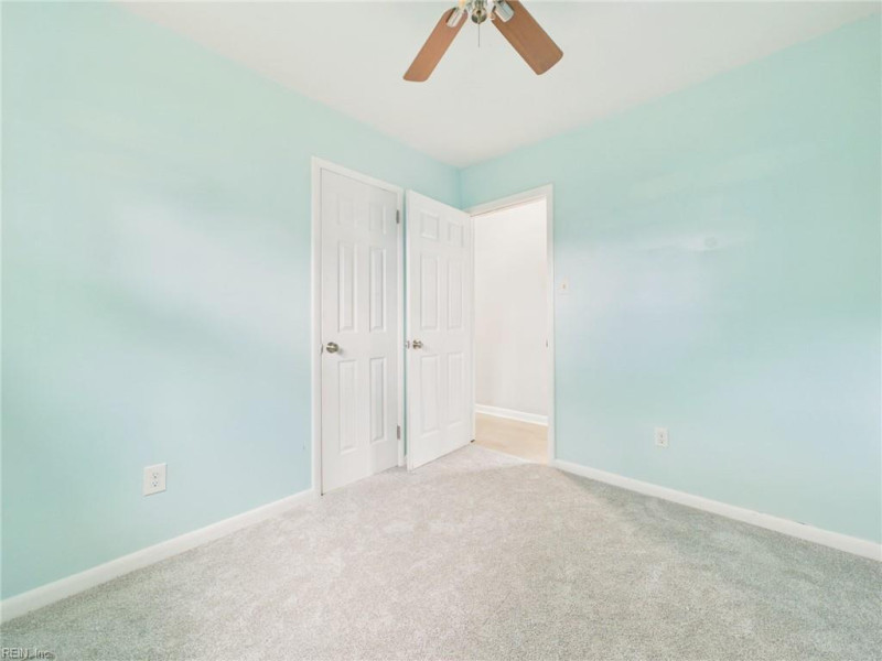Photo 17 of 43 residential for sale in Virginia Beach virginia