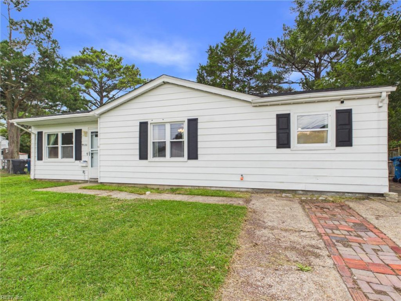 Photo 3 of 43 residential for sale in Virginia Beach virginia