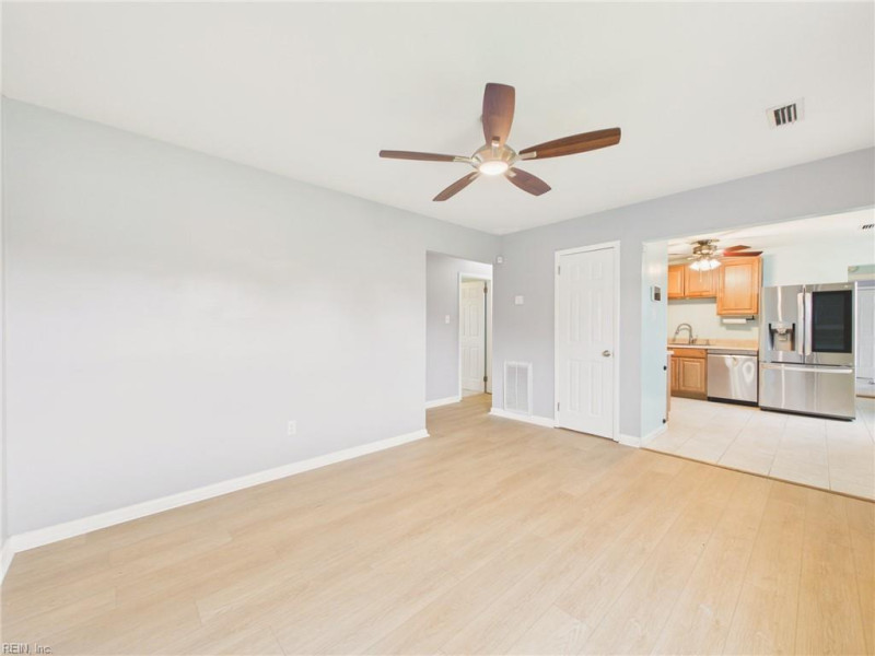 Photo 8 of 43 residential for sale in Virginia Beach virginia