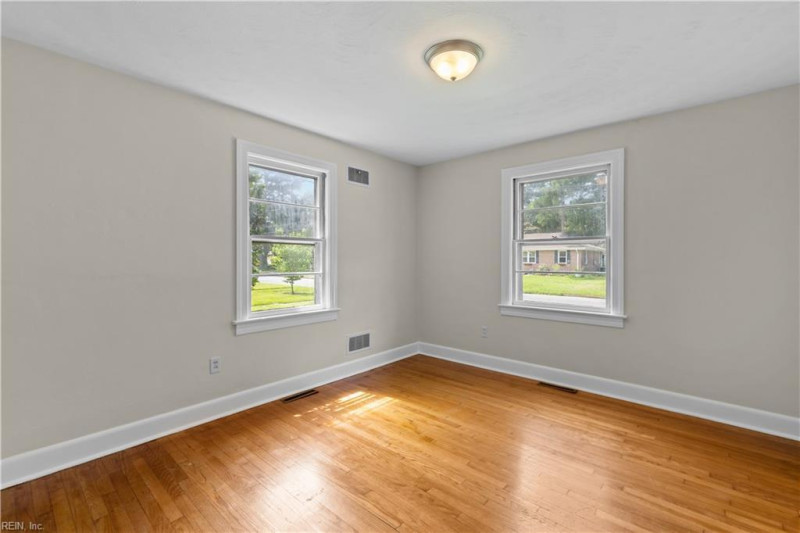 Photo 18 of 40 residential for sale in Portsmouth virginia Photo 18 of 40 residential for sale in Portsmouth virginia
