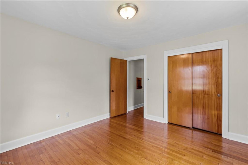 Photo 19 of 40 residential for sale in Portsmouth virginia Photo 19 of 40 residential for sale in Portsmouth virginia