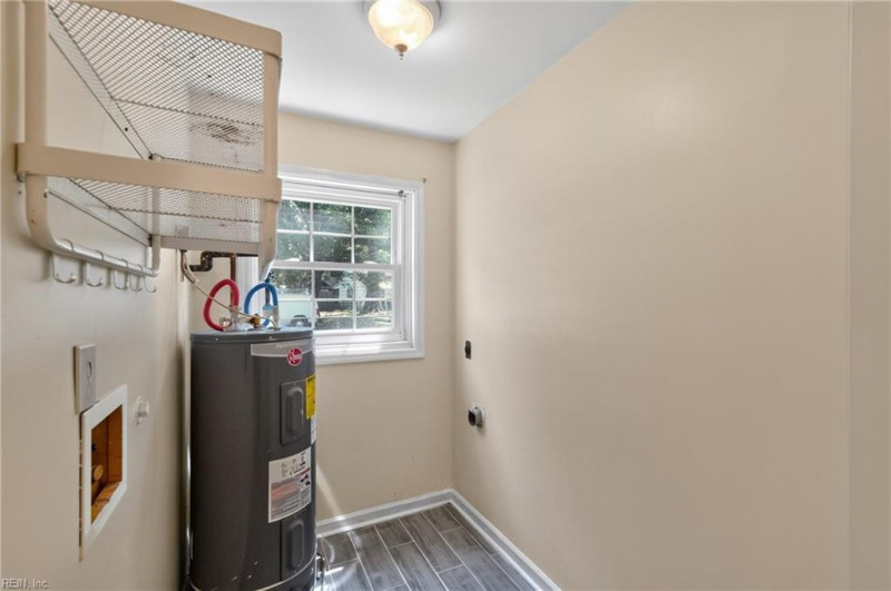 Photo 13 of 35 residential for sale in Newport News virginia