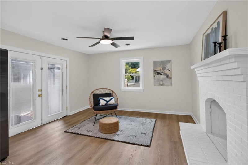 Photo 13 of 29 residential for sale in Chesapeake virginia