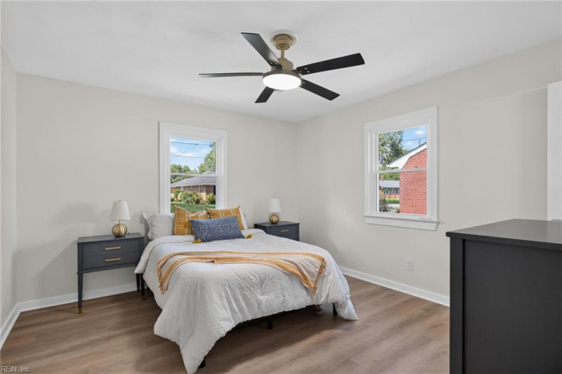 Photo 18 of 29 residential for sale in Chesapeake virginia