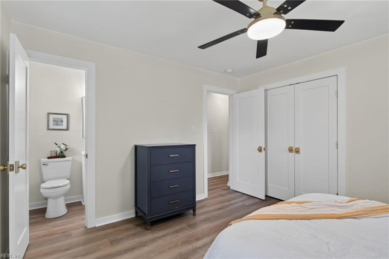 Photo 19 of 29 residential for sale in Chesapeake virginia