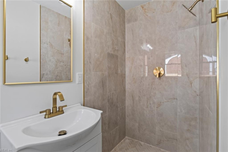 Photo 21 of 29 residential for sale in Chesapeake virginia