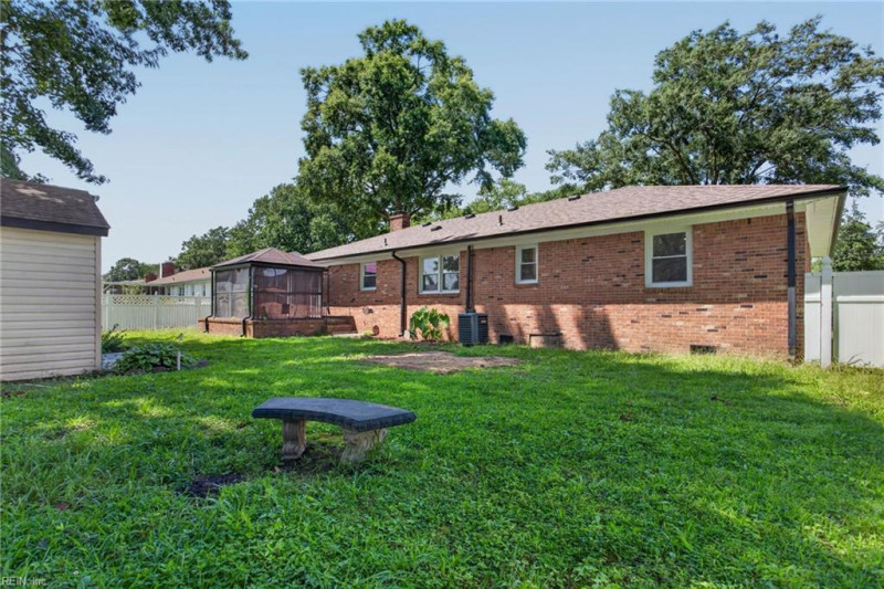 Photo 25 of 29 residential for sale in Chesapeake virginia