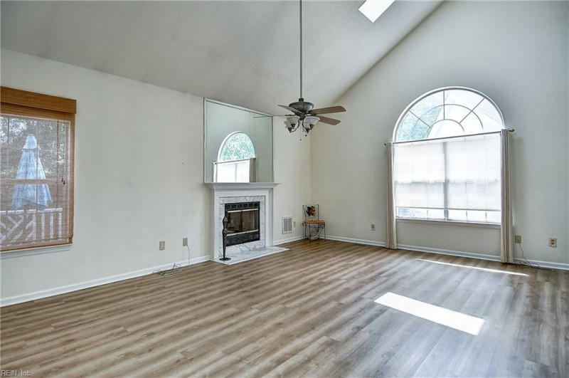 Photo 8 of 50 residential for sale in Chesapeake virginia Photo 8 of 50 residential for sale in Chesapeake virginia
