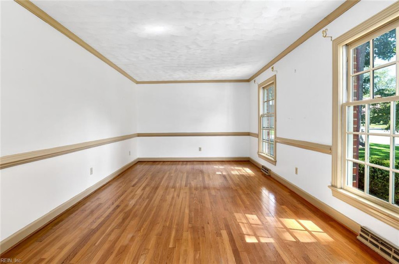 Photo 4 of 50 residential for sale in Newport News virginia Photo 4 of 50 residential for sale in Newport News virginia