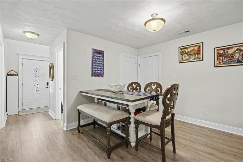 Photo 8 of 41 residential for sale in Chesapeake virginia Photo 8 of 41 residential for sale in Chesapeake virginia