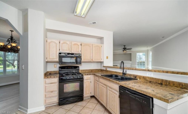 Photo 17 of 28 residential for sale in Chesapeake virginia Photo 17 of 28 residential for sale in Chesapeake virginia
