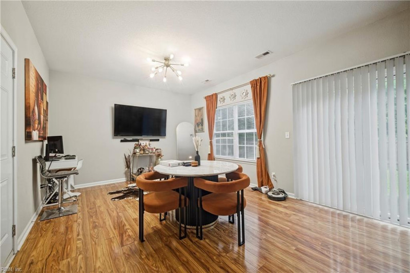Photo 11 of 38 residential for sale in Norfolk virginia