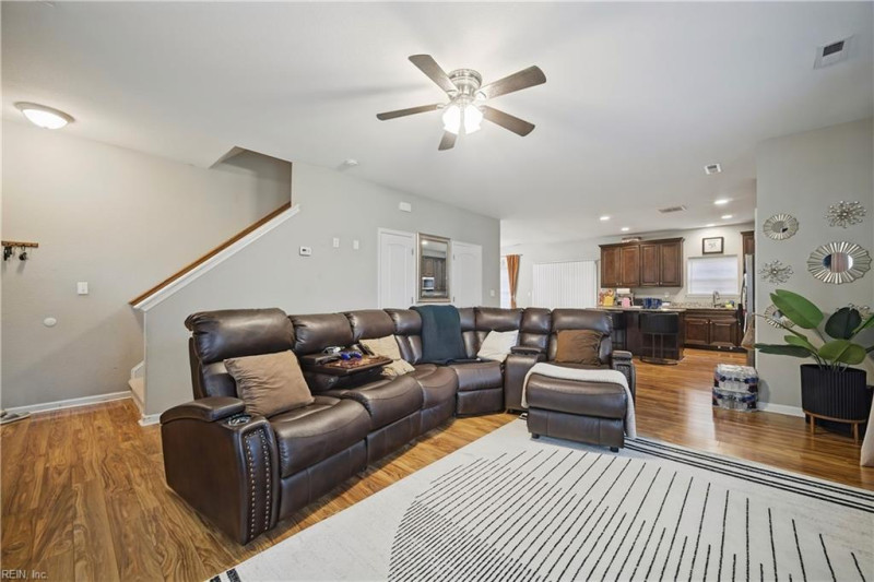 Photo 7 of 38 residential for sale in Norfolk virginia