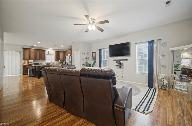 Photo 9 of 38 residential for sale in Norfolk virginia