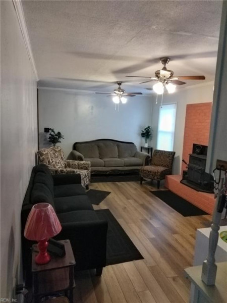 Photo 3 of 31 residential for sale in Suffolk virginia
