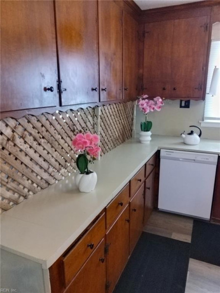 Photo 8 of 31 residential for sale in Suffolk virginia