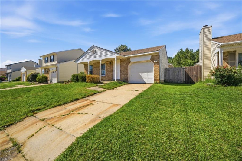 Photo 3 of 27 residential for sale in Virginia Beach virginia