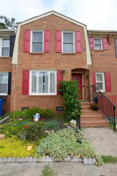 Photo 1 of 32 residential for sale in Virginia Beach virginia