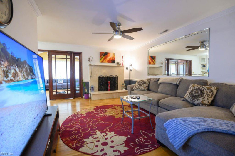 Photo 12 of 32 residential for sale in Virginia Beach virginia
