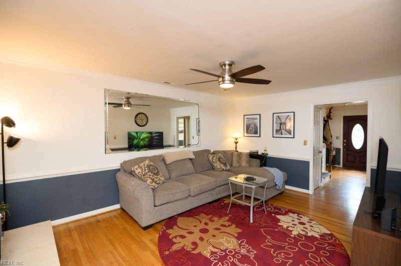 Photo 13 of 32 residential for sale in Virginia Beach virginia