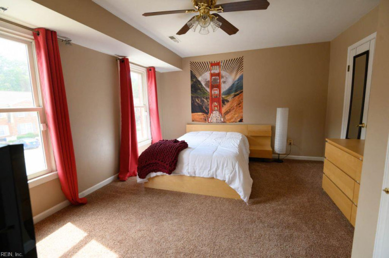 Photo 25 of 32 residential for sale in Virginia Beach virginia