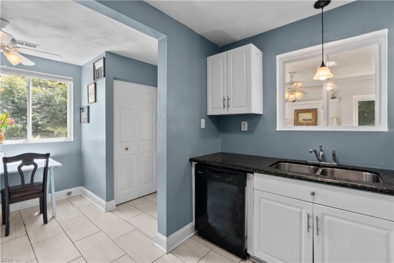 Photo 11 of 28 residential for sale in Norfolk virginia