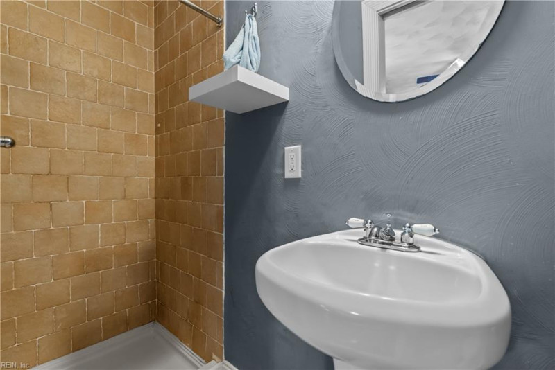 Photo 16 of 28 residential for sale in Norfolk virginia