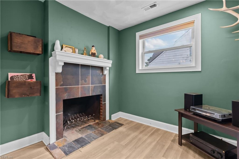 Photo 6 of 28 residential for sale in Norfolk virginia