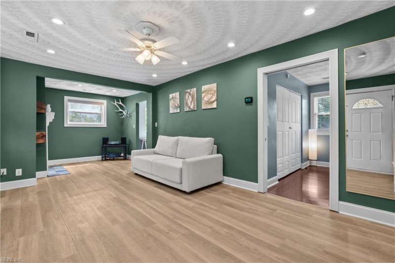 Photo 7 of 28 residential for sale in Norfolk virginia