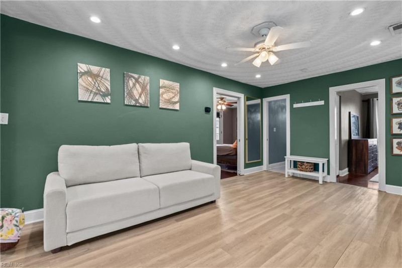 Photo 8 of 28 residential for sale in Norfolk virginia