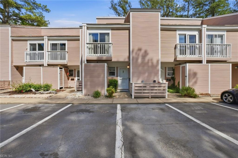 Photo 1 of 38 residential for sale in Virginia Beach virginia