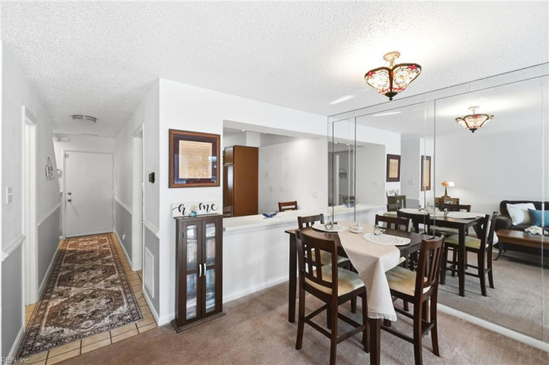 Photo 13 of 38 residential for sale in Virginia Beach virginia