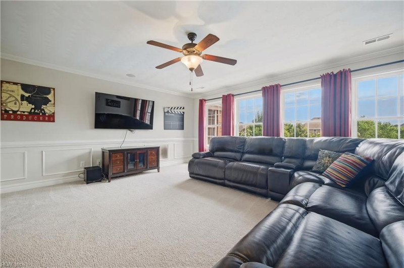 Photo 18 of 49 residential for sale in Virginia Beach virginia