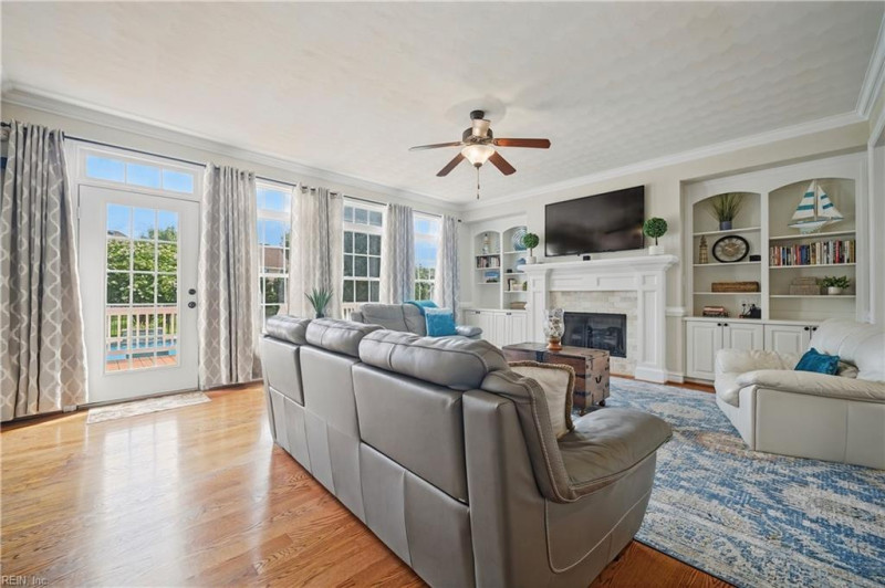 Photo 5 of 49 residential for sale in Virginia Beach virginia