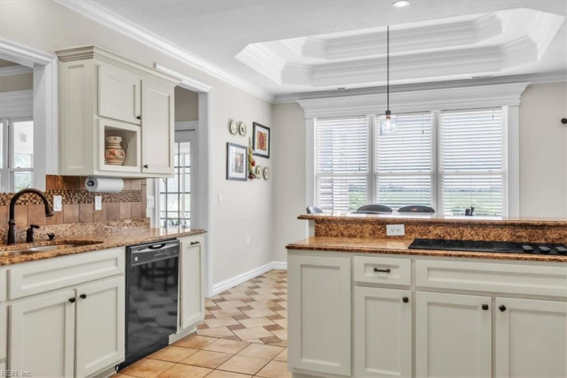 Photo 11 of 50 residential for sale in Chesapeake virginia