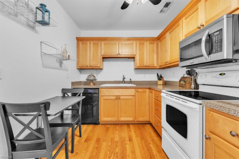 Photo 44 of 50 residential for sale in Chesapeake virginia