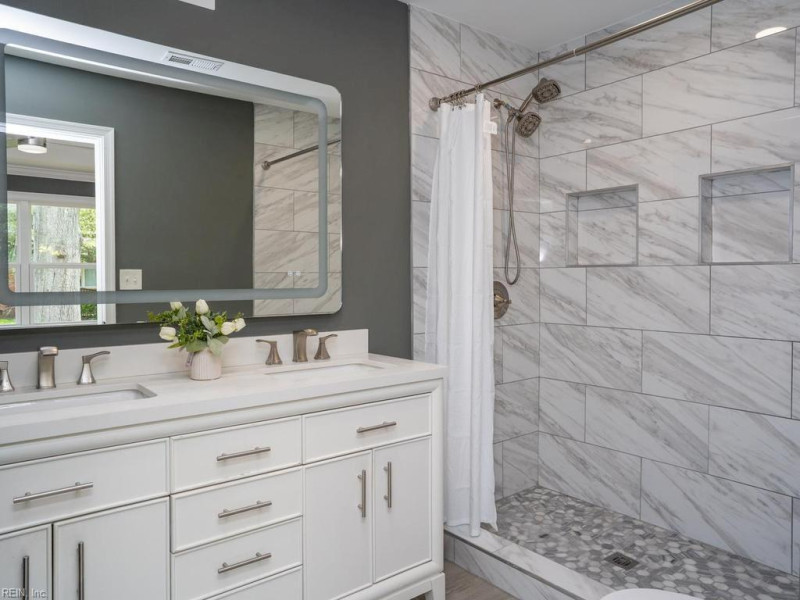 Photo 15 of 31 residential for sale in Norfolk virginia